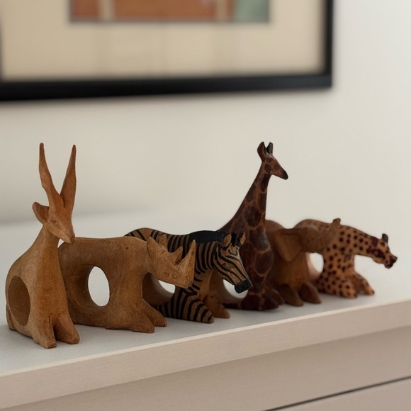 African Hand Carved Artisan Wooden Napkin Rings (6) - Picture 1 of 9